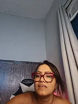 YameilのライブXXXチャット