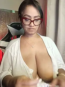 Yameil webkamerás műsora