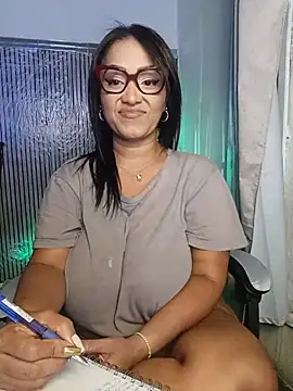 Chat XXX en directo de Yameil