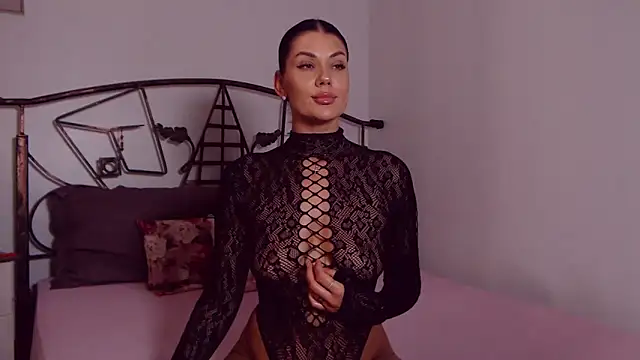 YvonneEverlee's Live XXX Chat