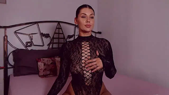 YvonneEverlee XXX чат на живо