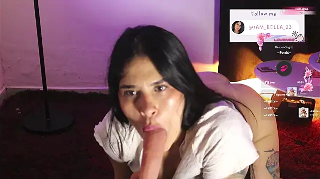 הופעת וובקאם של yourtoybella