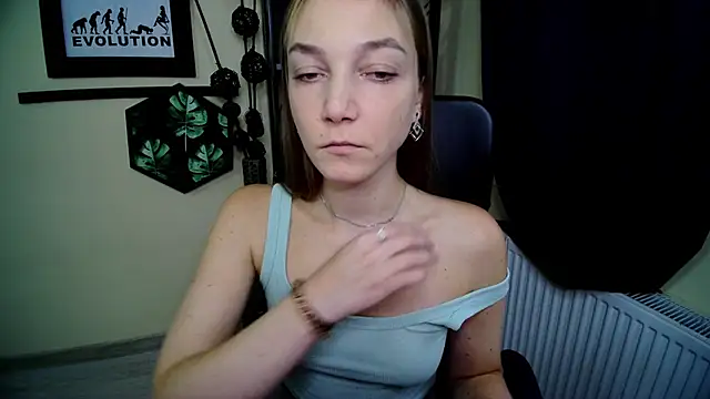 EmillyPlay Webcam show