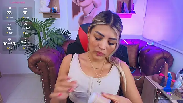 Chat XXX ao vivo de SALOOMEE__
