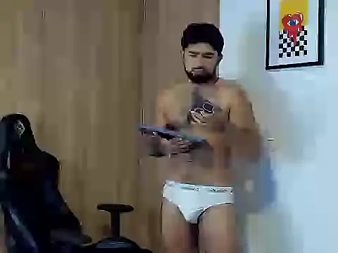 ethaanjones' Webcam Show