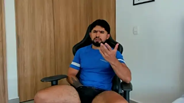 ethaanjones webkamerás műsora