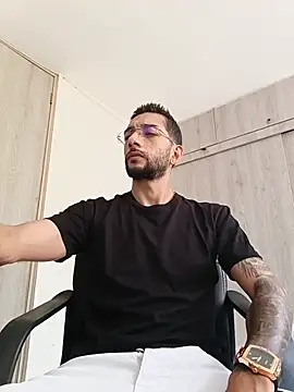 عرض كام LukasScott_