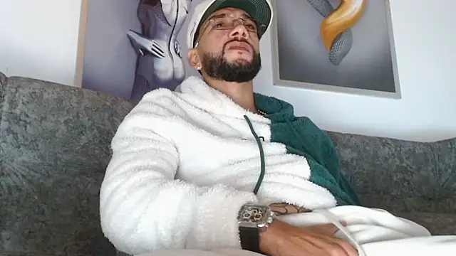 عرض كام LukasScott_