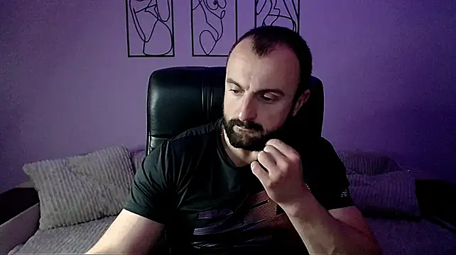 צ'אט XXX בשידור חי של brindlefly6969