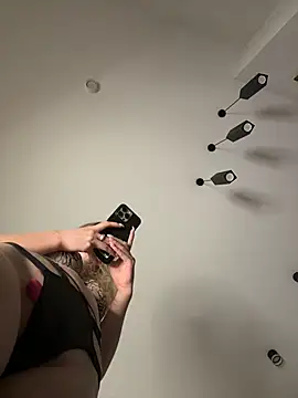 Adelina0001のウェブカメラショー