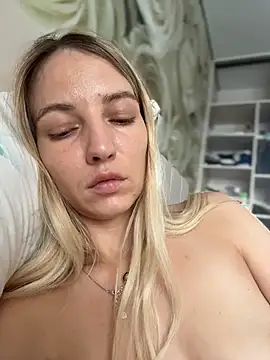 Adelina0001's Webcam Show