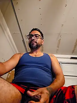 Forbidden_daddy: διαδικτυακό σόου στην κάμερα