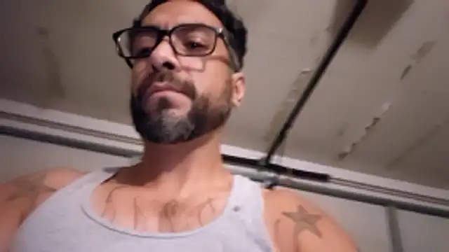 Forbidden_daddy 在線直播表演