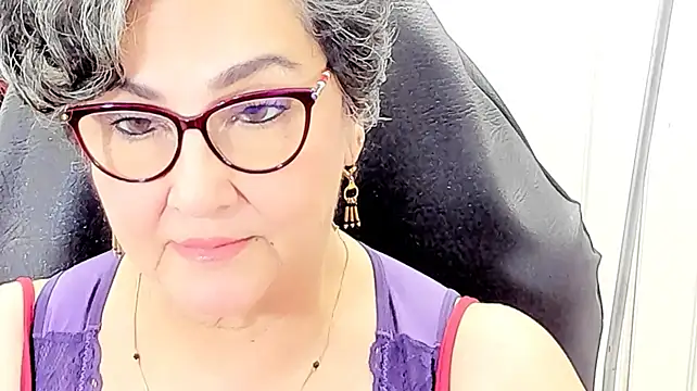 Show modela cataleya_mom na web-kameri