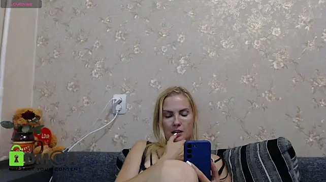 צ'אט XXX בשידור חי של Eyes_Angel