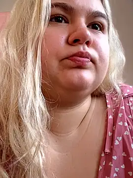 Freakcute_ Show in webcam