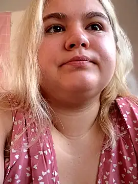 Czat XXX na żywo – Freakcute_