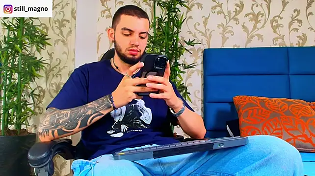 Michael_magno's Webcam Show