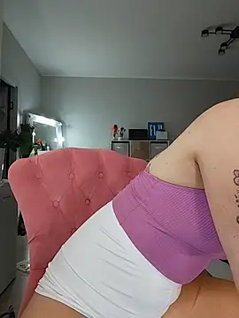 SexyMilaVet Adlı Modelin Canlı XXX Sohbeti