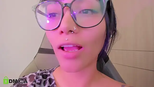 XXX chat uživo modela alice-rausing