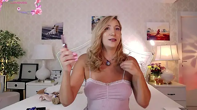 IreneHope Adlı Modelin Canlı XXX Sohbeti