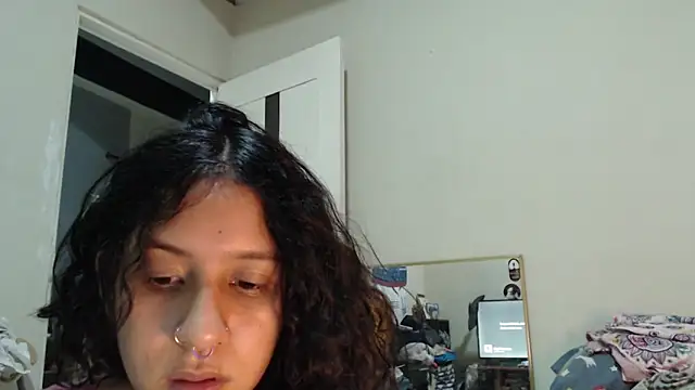 AlinaWoolf_'s Live XXX Chat