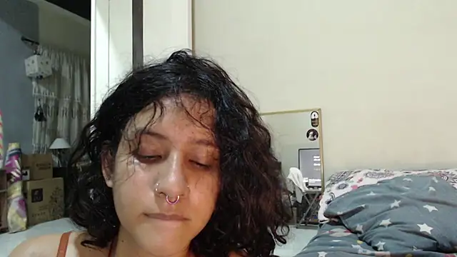 AlinaWoolf_'s Live XXX Chat