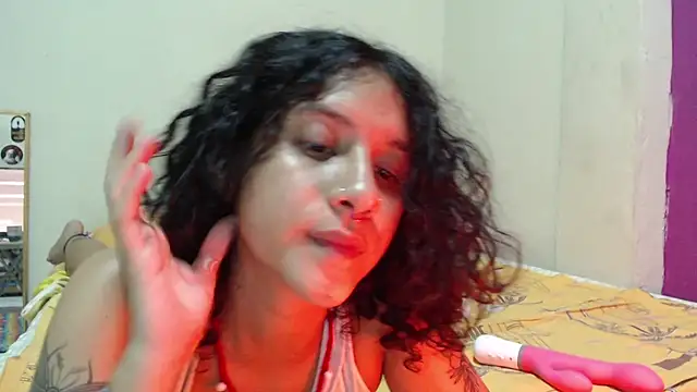 Chat XXX en directo de AlinaWoolf_