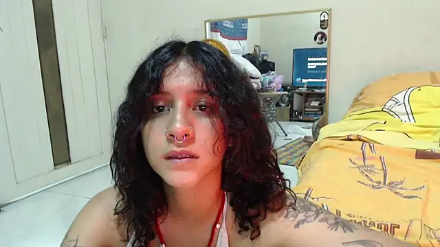 AlinaWoolf_'s Live XXX Chat