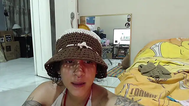 AlinaWoolf_'s Live XXX Chat