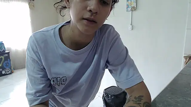 XXX chat uživo modela AlinaWoolf_