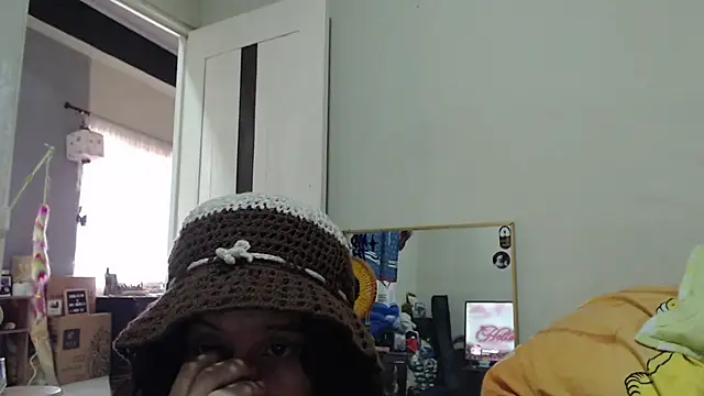 Chat +18 de AlinaWoolf_ ao vivo