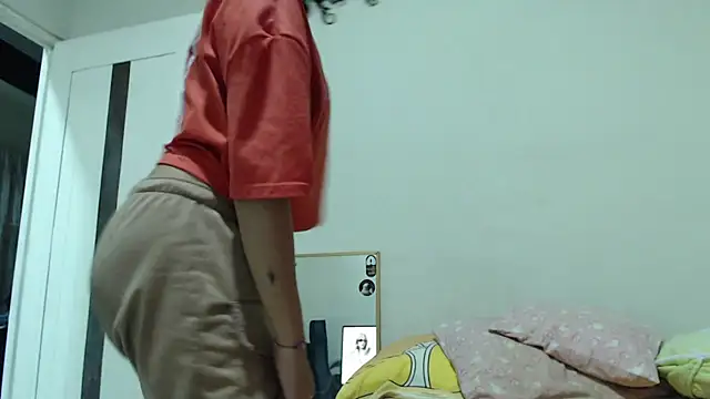 צ'אט XXX בשידור חי של AlinaWoolf_