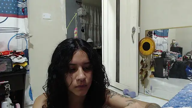 AlinaWoolf_'s Live XXX Chat