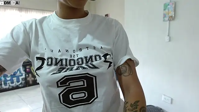 Chat XXX en directo de AlinaWoolf_