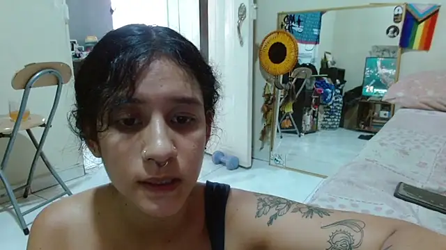 AlinaWoolf_'s Live XXX Chat