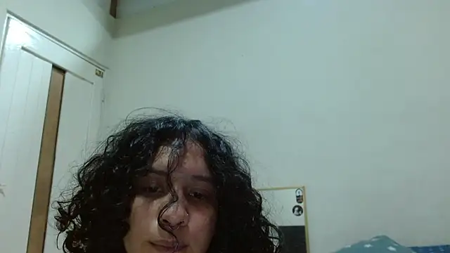 AlinaWoolf_ 现场XXX聊天