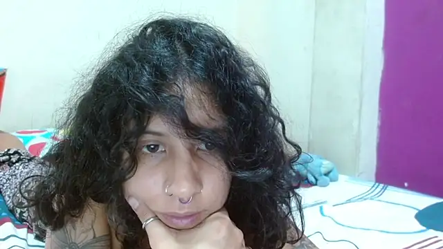 AlinaWoolf_ 现场XXX聊天