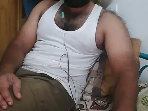 Tamil_Kishore_28 Show in webcam