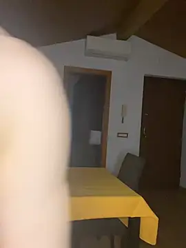 Megan30 Adlı Modelin Canlı Sohbet Odası