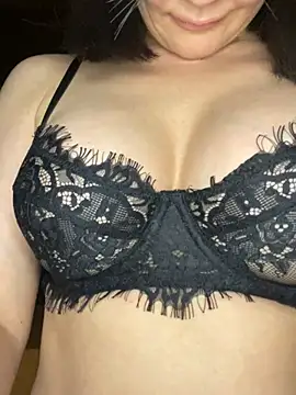 Megan30 Show in webcam
