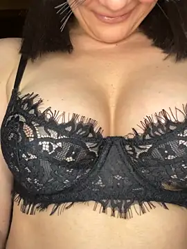 Megan30 élő XXX-chatje