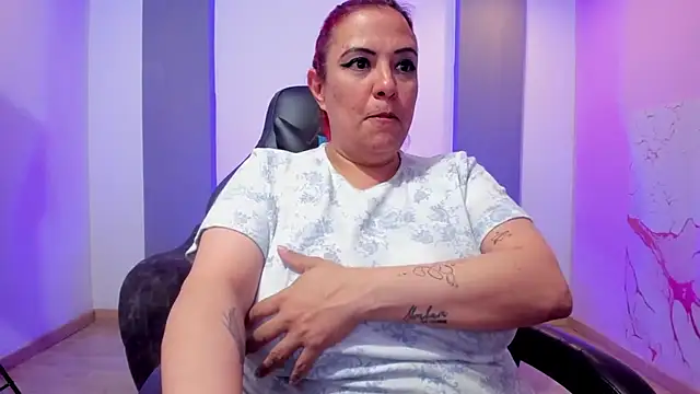 Sammy_owens_ Show in webcam