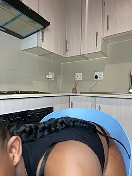 Jazmine-Blue Show in webcam
