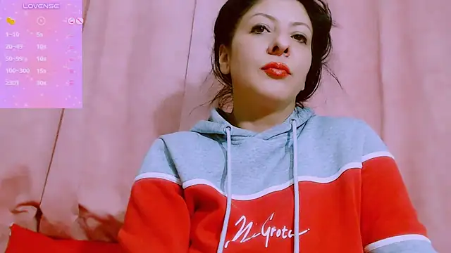 Chat +18 de _Make_Me_Cum_Hard_ ao vivo