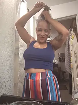 CeceilaMoon Chat XXX live
