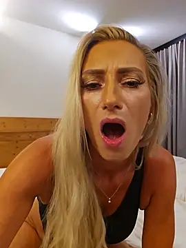 הופעת וובקאם של Vika_Viktoria