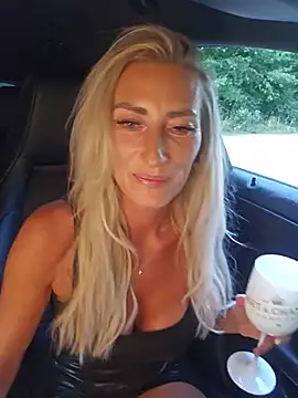 Vika_Viktoria Adlı Modelin Canlı XXX Sohbeti