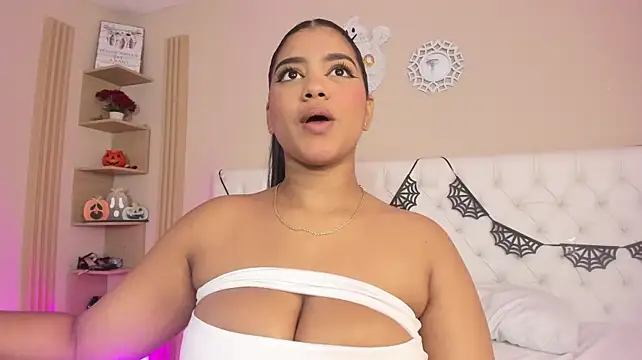 sharlot_evans_'s Webcam Show