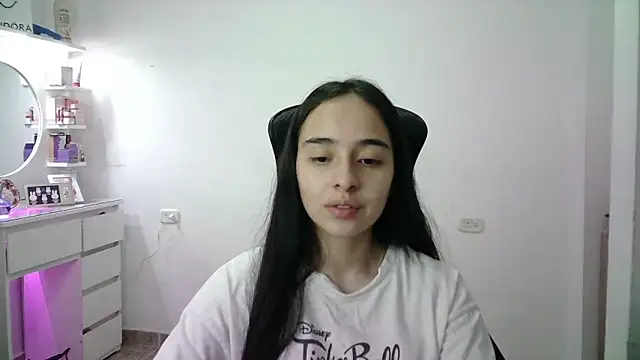 aineangeeln Live chat-huone